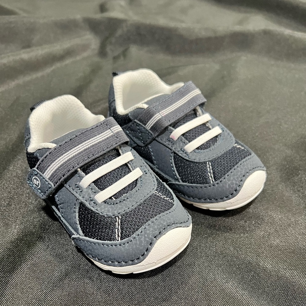 Stride Rite Soft Motion Jamie Boys white blue Toddler Hook & Loop Sneakers NWOT